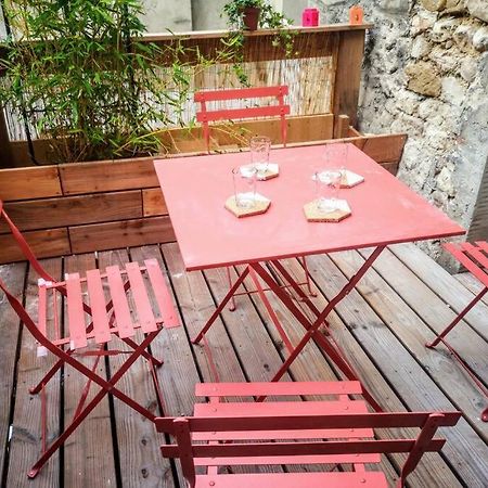Maison De Village Meublee Avec Terrasse Donzere Ngoại thất bức ảnh