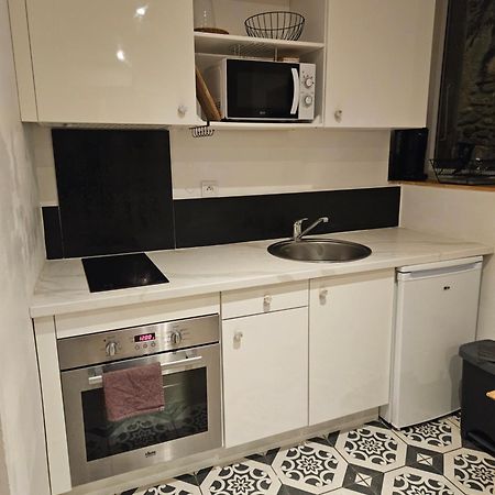 Maison De Village Meublee Avec Terrasse Donzere Ngoại thất bức ảnh